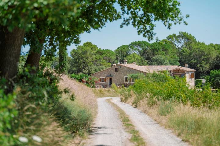 Casa rurale 'Cal Parent' con vista montagna, Wi-Fi e aria condizionata in Vilademuls, Pla de l'Estany