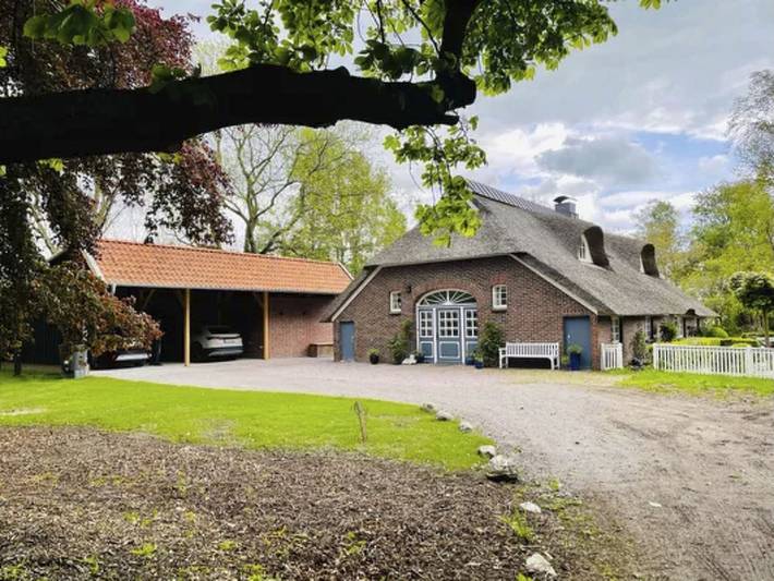 Luxus-Ferienhaus für 9 Personen, mit Terrasse und Garten sowie Sauna in Wesermarsch