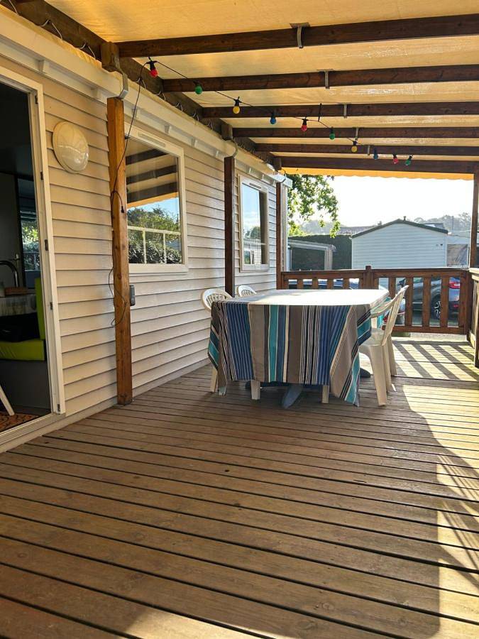 Camping pour 6 personnes, avec terrasse