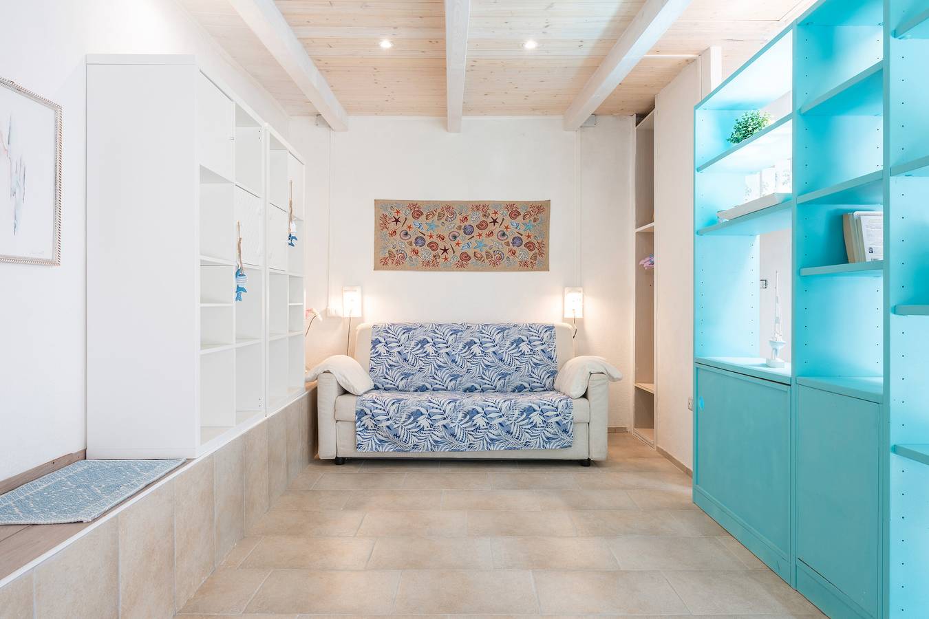 Studio entier, Studio « La Dépendance de la Villa d'Oro » avec Terrasse Privée, Wi-Fi et Climatisation in Maddalena Spiaggia, Capoterra