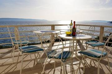 Ferienhaus für 12 Personen, mit Garten und Whirlpool sowie Balkon in Okrug Gornji