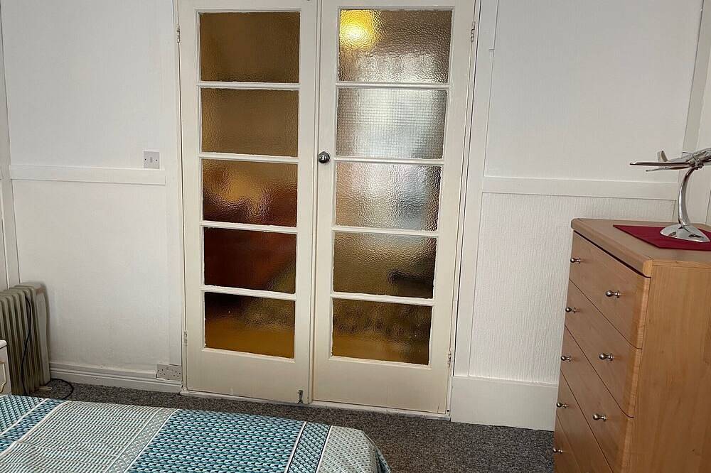 Entire apartment, \"The Eastbourne\" Pet Friendly Seafront Apartment in Eastbourne, East Sussex