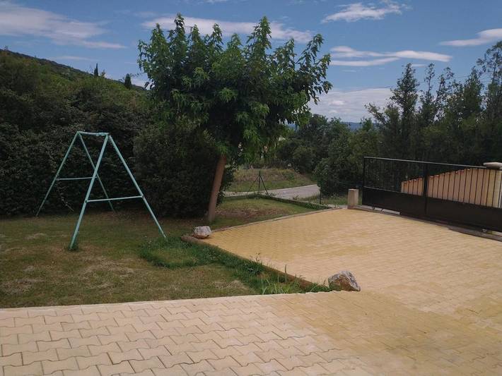 Location de vacances pour 6 personnes, avec jardin et piscine à Saint-Montan - 4