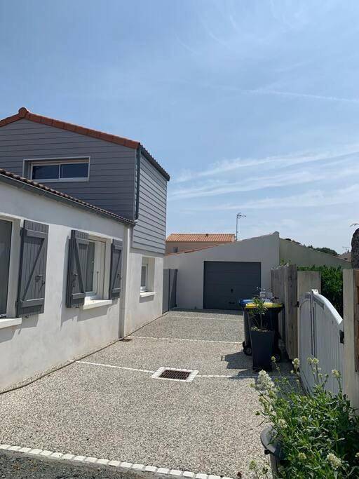Location de vacances pour 4 personnes, avec terrasse à L'Houmeau - 2