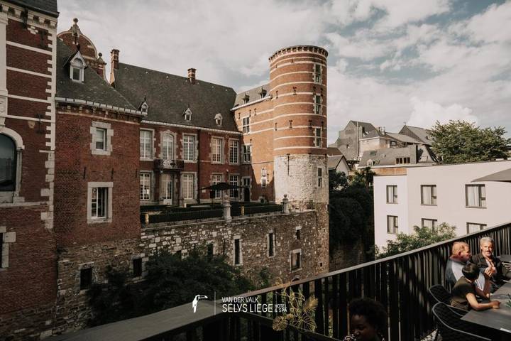 Hôtel pour 2 personnes, avec jacuzzi et jardin ainsi que piscine et sauna à Liège - 2