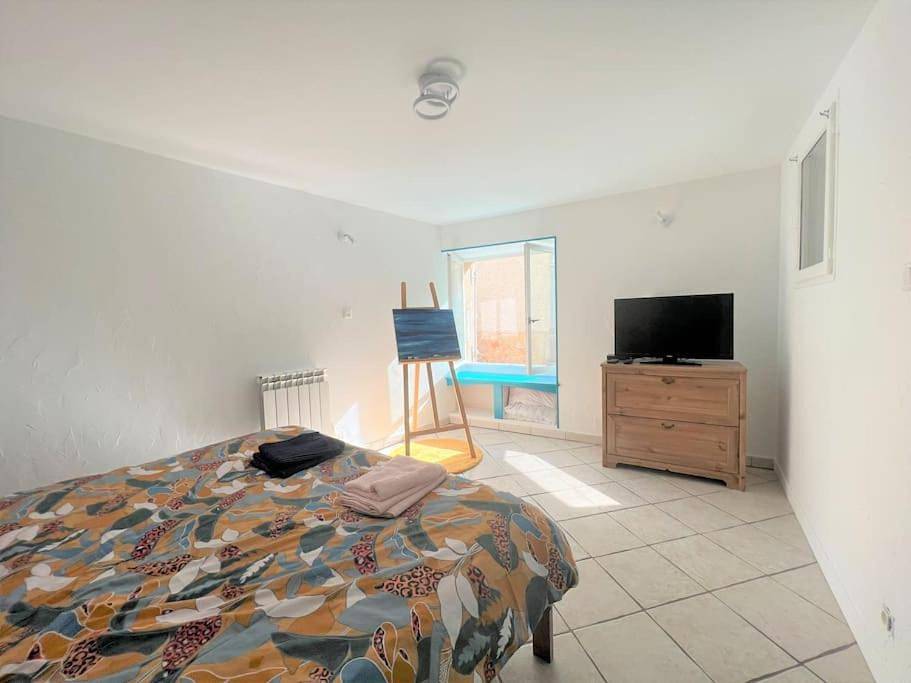 Appartement entier, One-Bedroom Apartment in Alixan, Région de Valence