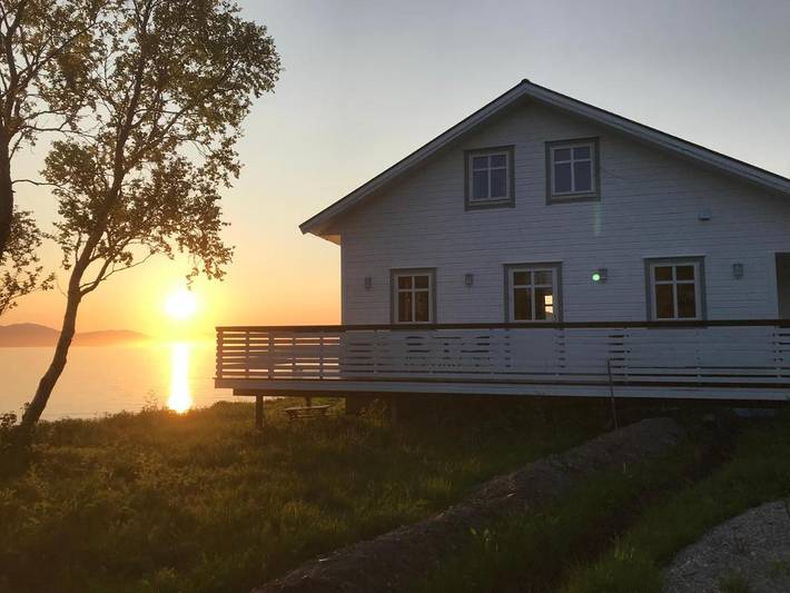 Ferienhaus für 6 Personen, mit Sauna und Ausblick sowie Terrasse in Lyngen - 2