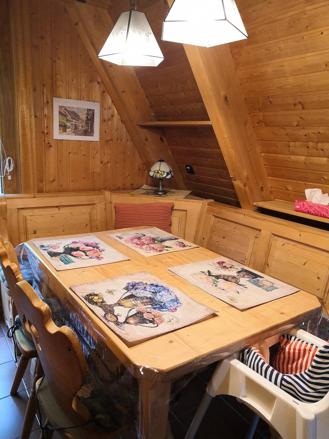 Casa de vacaciones 'Haus Paradiesecke' con terraza privada, jardín privado y Wi-Fi in Waldbrunn, Distrito de Neckar-Odenwald