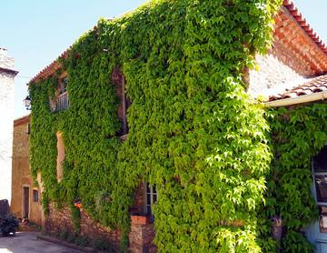 Cottage pour 2 personnes, avec jardin à Roquebrun