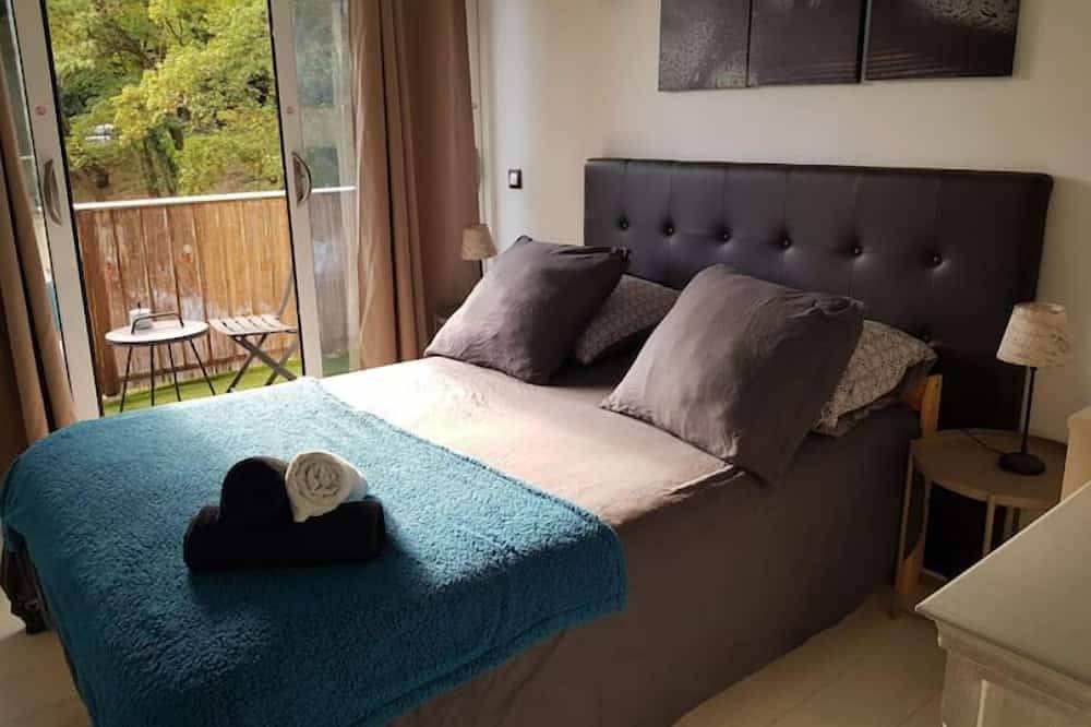 Apartamento entero, 10 Pers. 40 min Disney 15 min Paris Orly 35 min Château de Versailles in Athis-Mons, Essonne