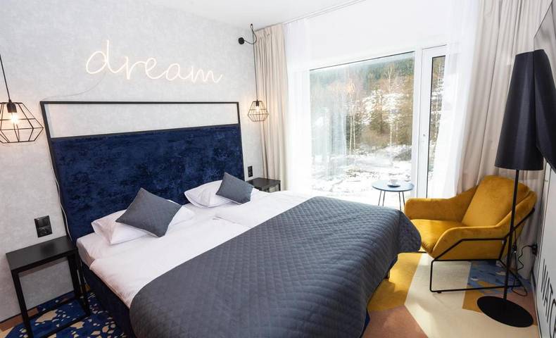 Ferienwohnung für 3 Personen, mit Ausblick und Terrasse in Sienna