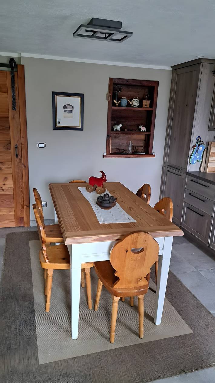 Apartamento entero, Apartamento 'Maison Erica - Ozein' con vistas a la montaña y terraza privada in Ozein, Comune di Aymavilles