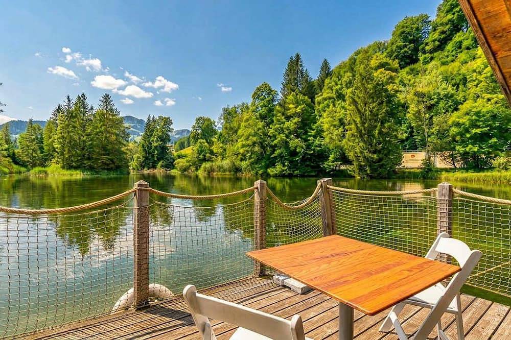 Tiny Wasserhaus auf dem See mit Camping Wc in Zweisimmen, Frutigen - Lenk - Adelboden