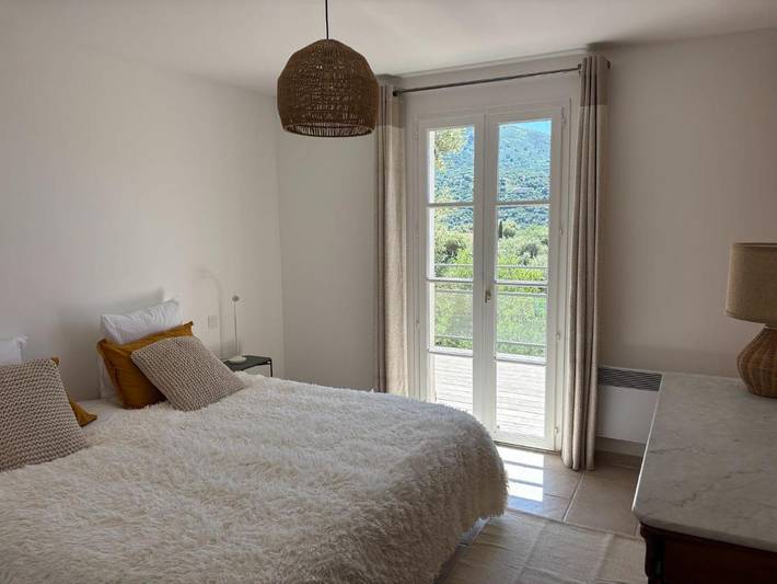 Chambre d’hôte pour 4 personnes, avec vue et jardin à Aregno