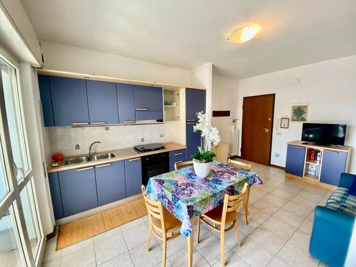 Appartamento vacanze per 6 persone, con Balcone e Idromassaggio nonché Terrazza e Piscina per bambini ad Alba Adriatica