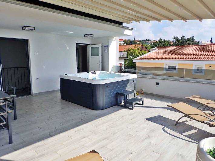 Ferienhaus für 8 Personen, mit Balkon in Maslenica - 2