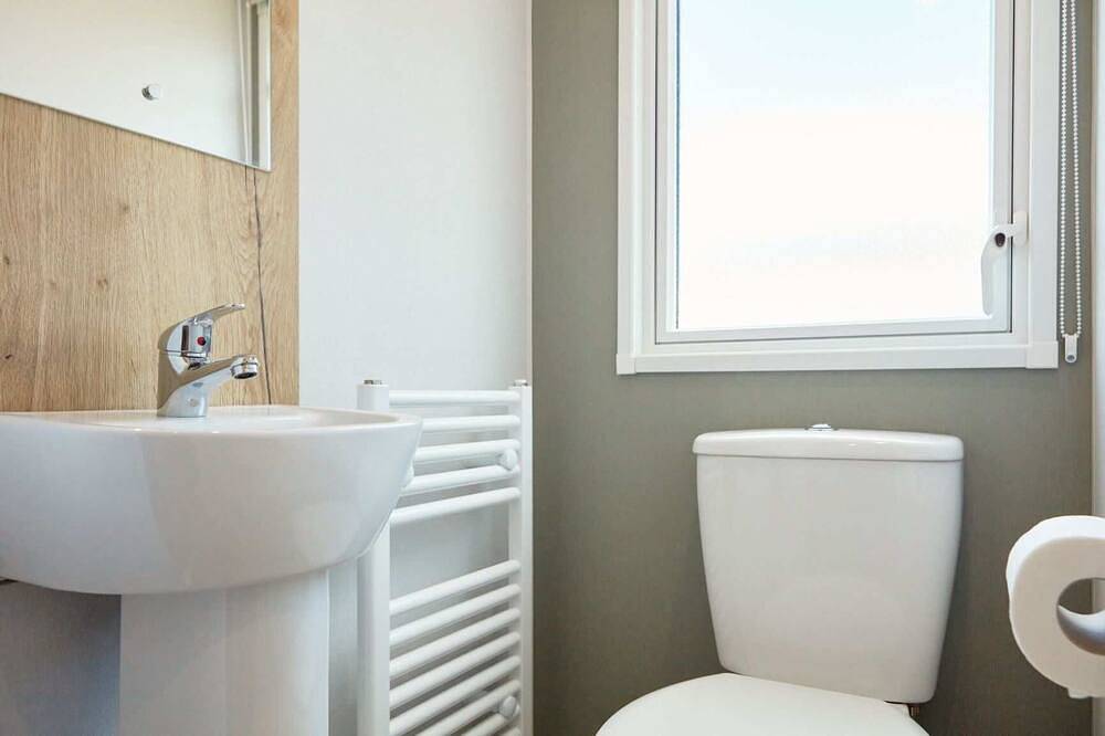 Billing Aquadrome Silver 3 Bed Caravan in Northampton, Northamptonshire