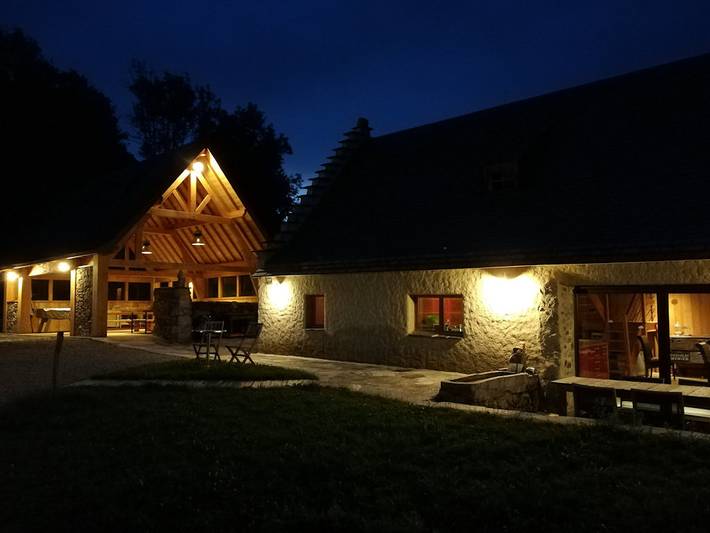 Gîte pour 10 personnes, avec terrasse à Campan - 4