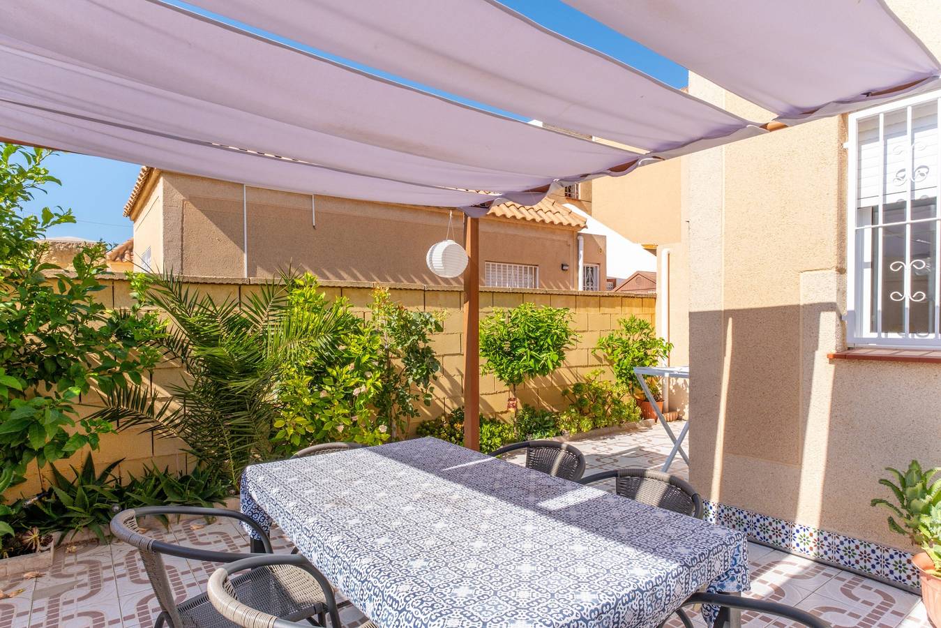 Casa vacanze 'Tu Rincón Acogedor' con piscina condivisa, Wi-Fi e aria condizionata in Torrevieja, Costa Blanca