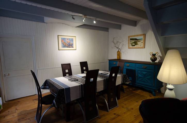 Casa de Férias 'Maison KerHervé - 8km de Carhaix' com Jardim Privado e Wi-Fi in Cléden-Poher, Châteaulin (Região)