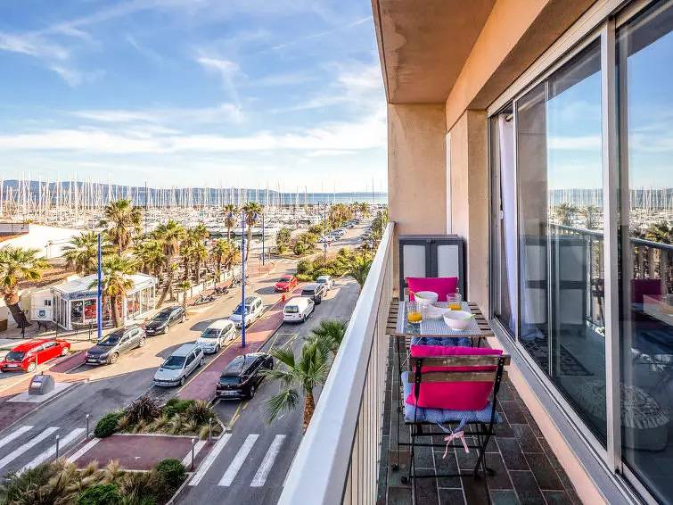 Appartement entier, 1 Pièce 4 Personnes in Hyeres, Parc national de Port-Cros
