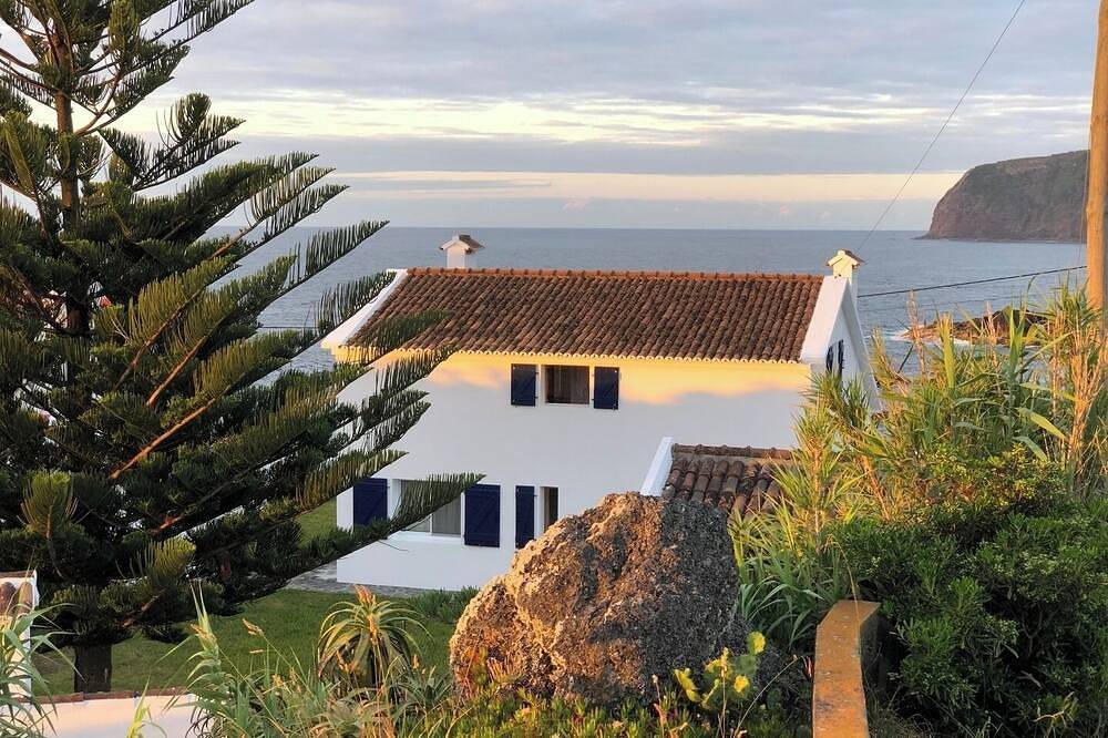 Casa vacanza a Mosteiros a partire da 466€ a notte