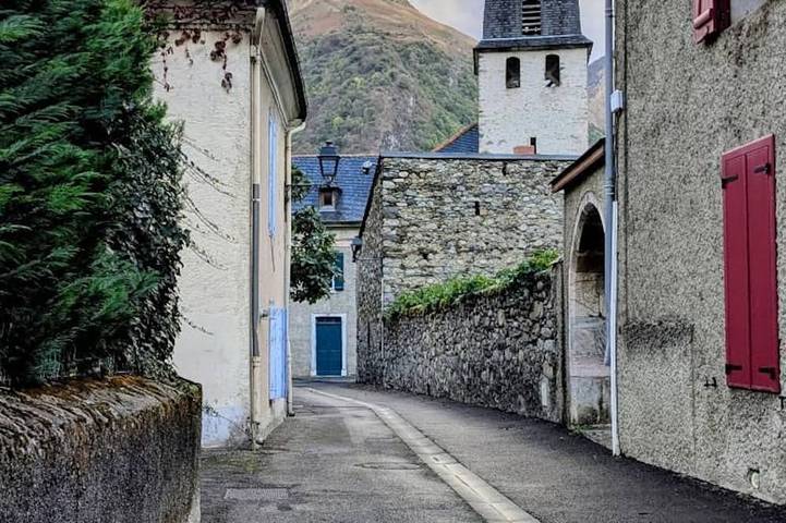 Appartement entier, Appartement 5-6 personnes idéalement bien situé dans le centre de Pierrefitte ! in Pierrefitte-Nestalas, Parc national des Pyrénées