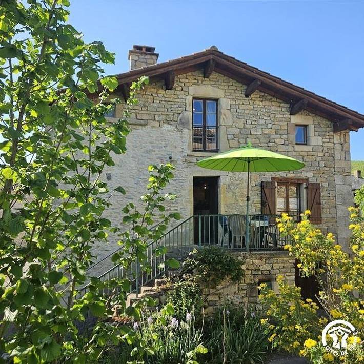 Gîte pour 4 personnes, avec Terrasse à Montrosier