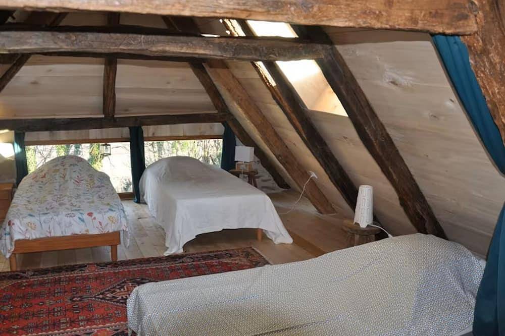 Gîte Le Couderc de Coubisou, grange rénovée in Coubisou, Parc naturel régional de l'Aubrac