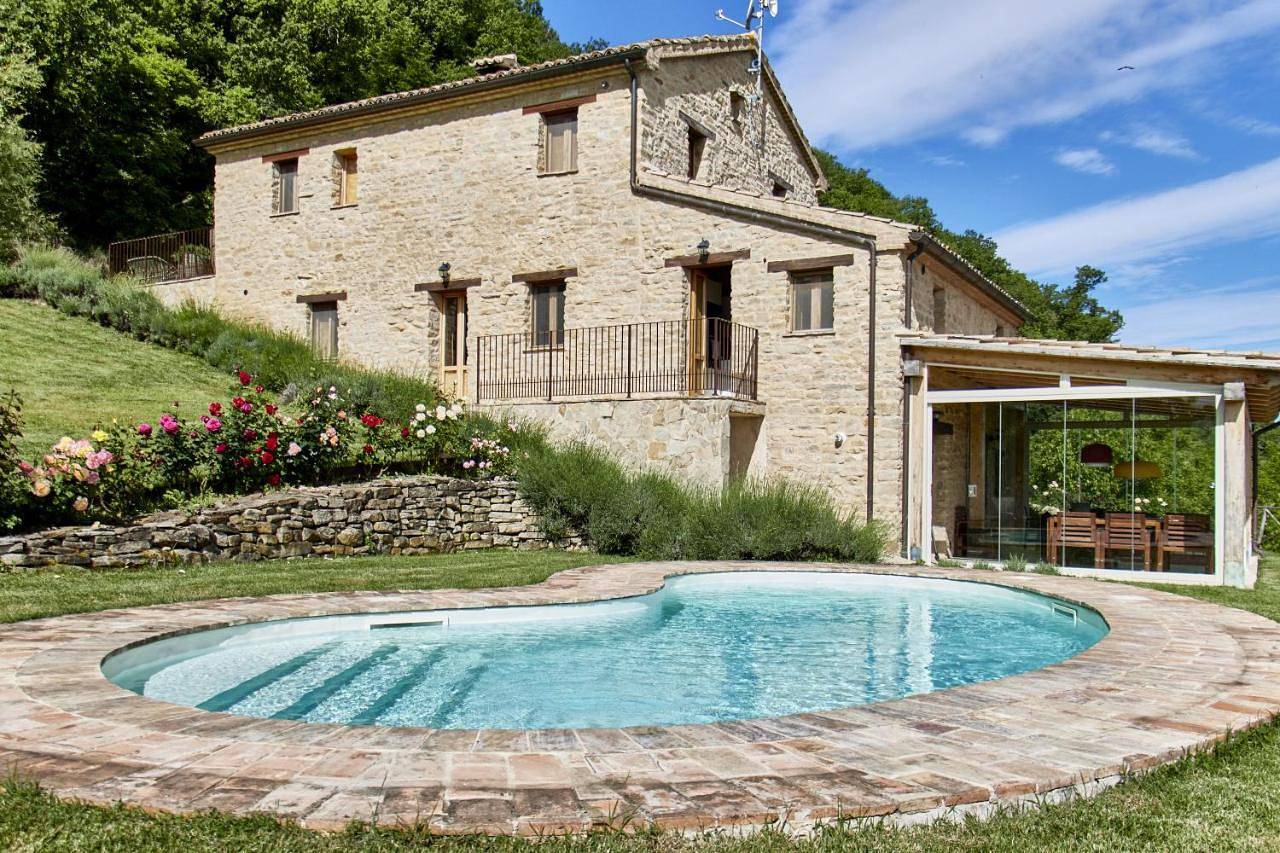 Refugium Veritas - entire Villa with Pool in Cupramontana, Provincia di Ancona