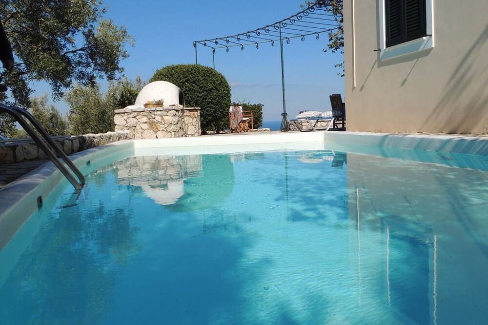 Villa for 5 People in Agios Nikitas, Greece