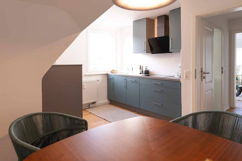 Ganze Wohnung, Meerjungfrau: stilvolle 2-Zimmerwohnung, zentral, Küche, Bad, Wohn-/Schlafzimmer in Ulm, Schwaben