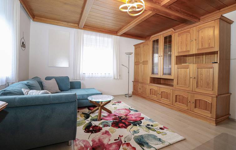 Ganze Ferienwohnung, Gemütliche Ferienwohnung mit Garten, Parkplatz und WLAN – 1,5 km von der Drau entfernt in Karawanken und Bachergebirge, Feistritz im Rosental