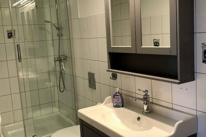 Ganze Wohnung, Aalhaus Wustrow Wohnung zum Hof  900m zum Strand in Wustrow, Fischland
