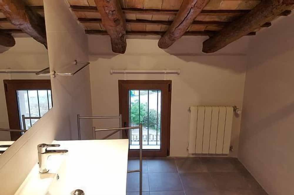 Casa rural 3 con buhardilla, piscina y jardín con barbacoas in Bañeres, Interior de Alicante