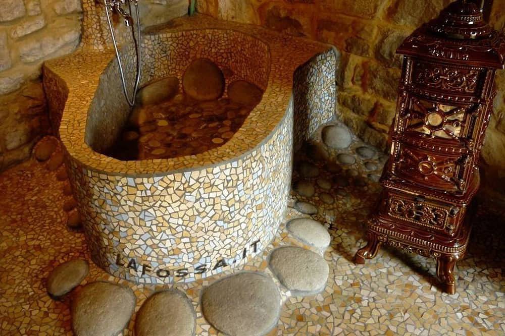 Romantic house in the woods - lafossa.eu Breakfast included in Vetto, Reggio Emilia Provinz