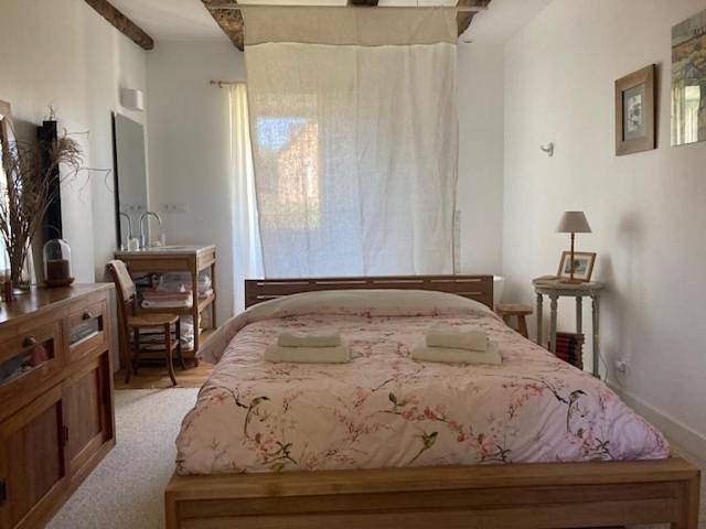 Gîte pour 2 personnes, avec vue et jardin, animaux acceptés à Tramain