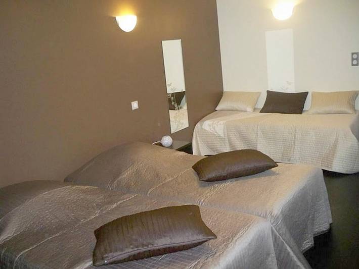 Hôtel pour 2 personnes, avec terrasse et jacuzzi ainsi que jardin et sauna, animaux acceptés à Chichilianne - 2