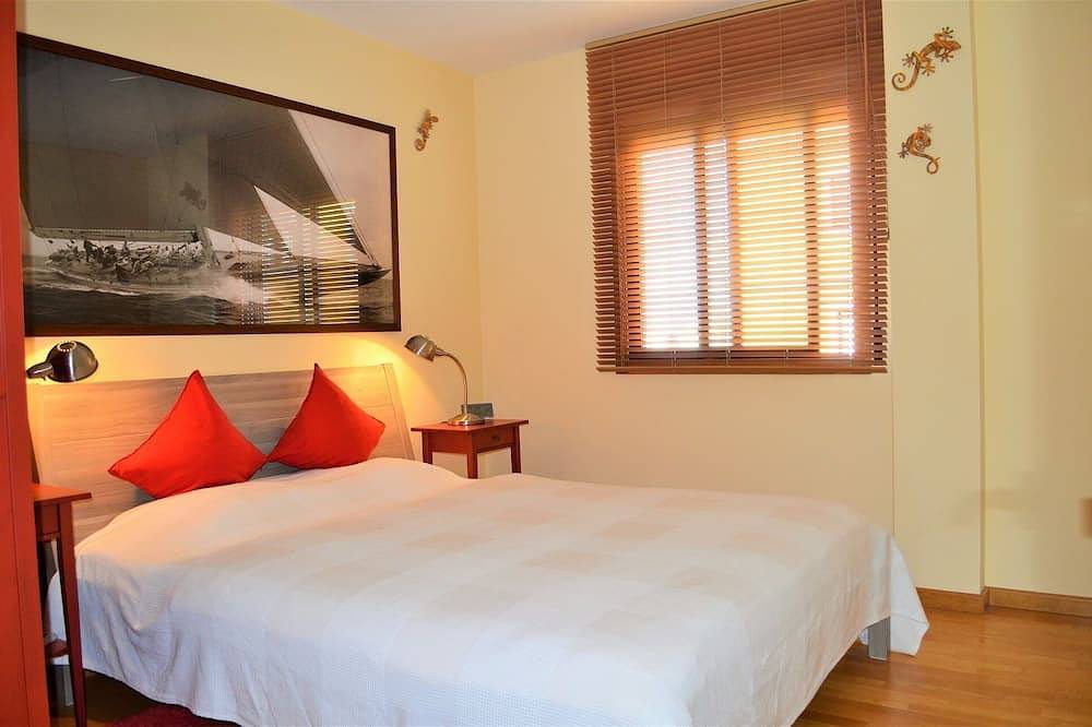Apartamento entero, Apartamento moderno con vistas al mar y excelente ubicación. in Marina (Islas Canarias), Tazacorte