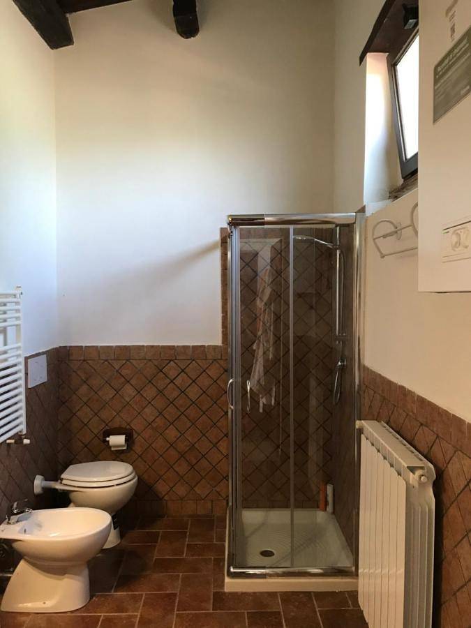 Gîte pour 3 personnes, avec jardin ainsi que piscine et vue, adapté aux familles à Gubbio - 2