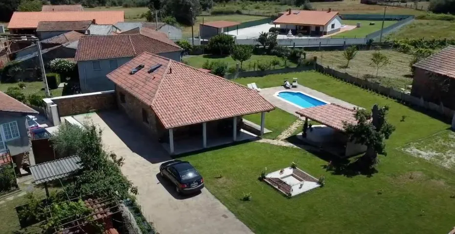 Holiday home for 7 people, with garden and view as well as pool - 1