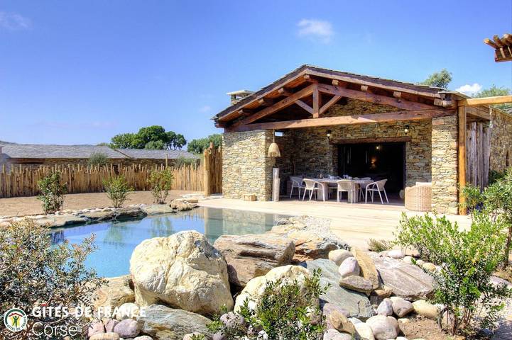 Gîte pour 4 personnes, avec Jacuzzi et Terrasse ainsi que Jardin et Piscine à Oletta - 3