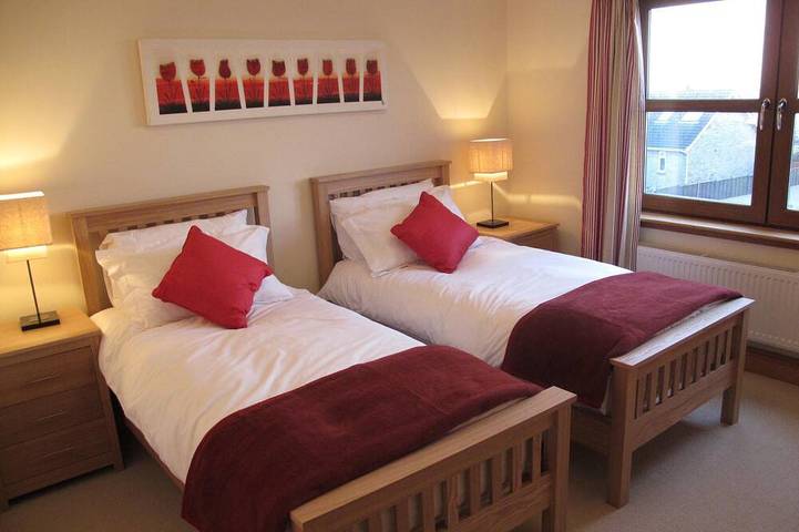 Inchlonaig House - sleeps 10 guests  in 5 bedrooms in Dumfries und Galloway