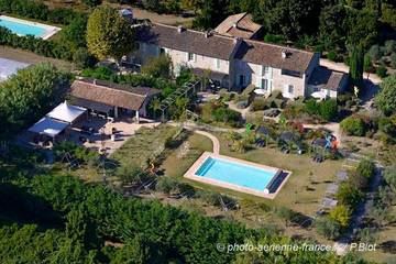 Chambre d’hôte pour 2 personnes, avec jardin ainsi que piscine et vue à Saint-Rémy-de-Provence