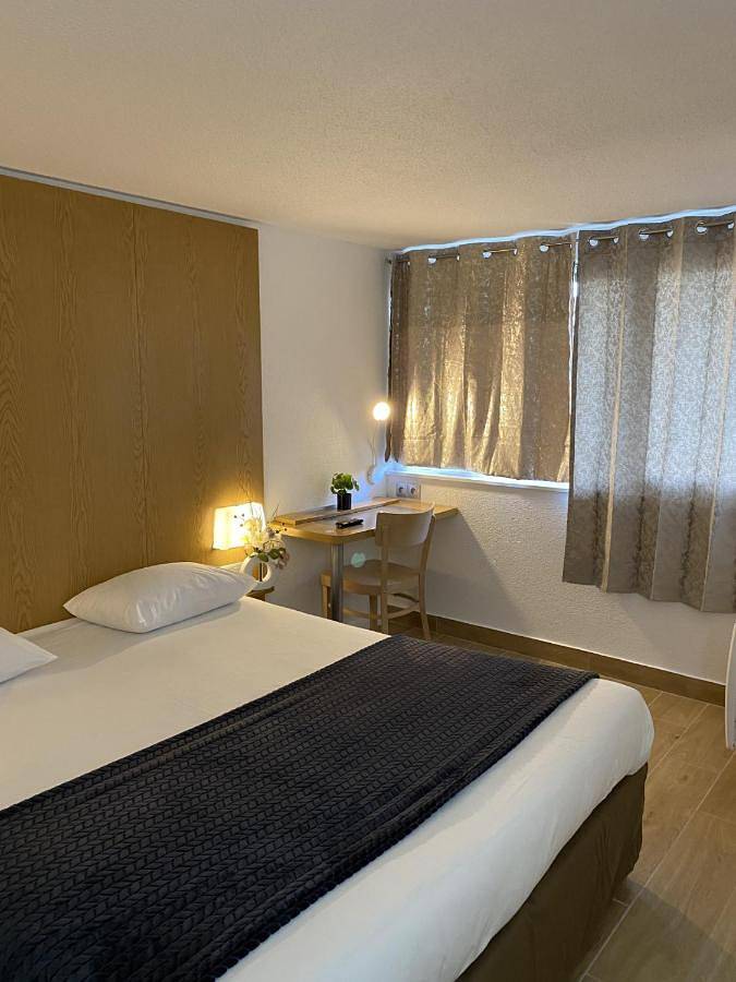 Hôtel pour 2 personnes, avec Terrasse et Jardin ainsi que Piscine et Vue