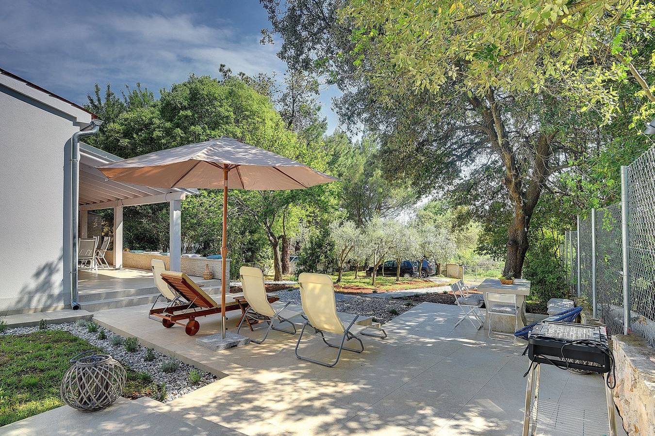 Ferienhaus nur 20 Meter vom Strand entfernt in Premantura, Costa sur de Istria