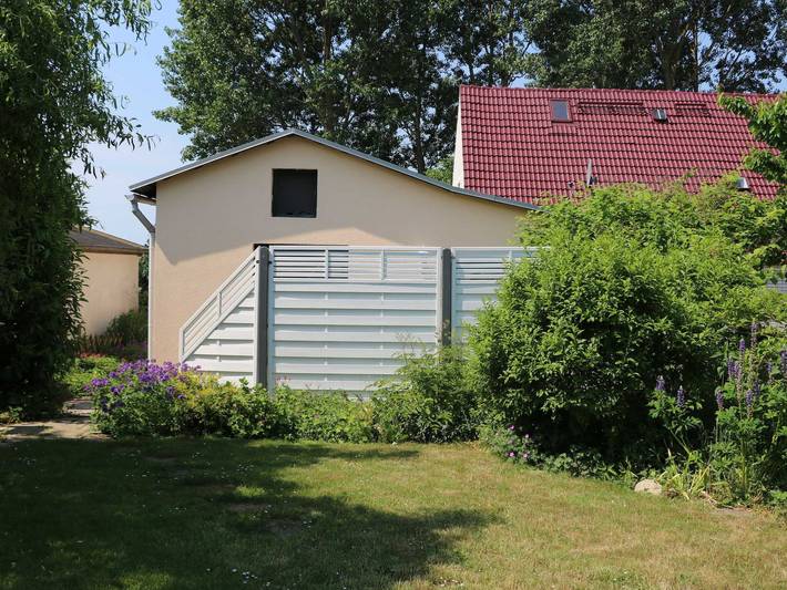 Ferienwohnung für 3 Personen, mit Terrasse und Garten sowie Pool und Sauna in Glowe - 3