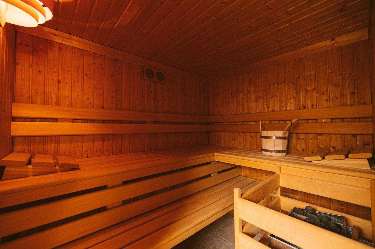 Malerisches Holzhaus "Coco" mit Kamin, Sauna und eigenem Garten in Kleinfischlingen, Südliche Weinstraße