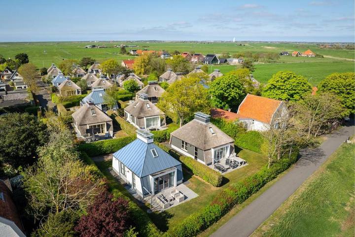 Ferienanlage für 6 Personen, mit Terrasse und Sauna in Schoorl