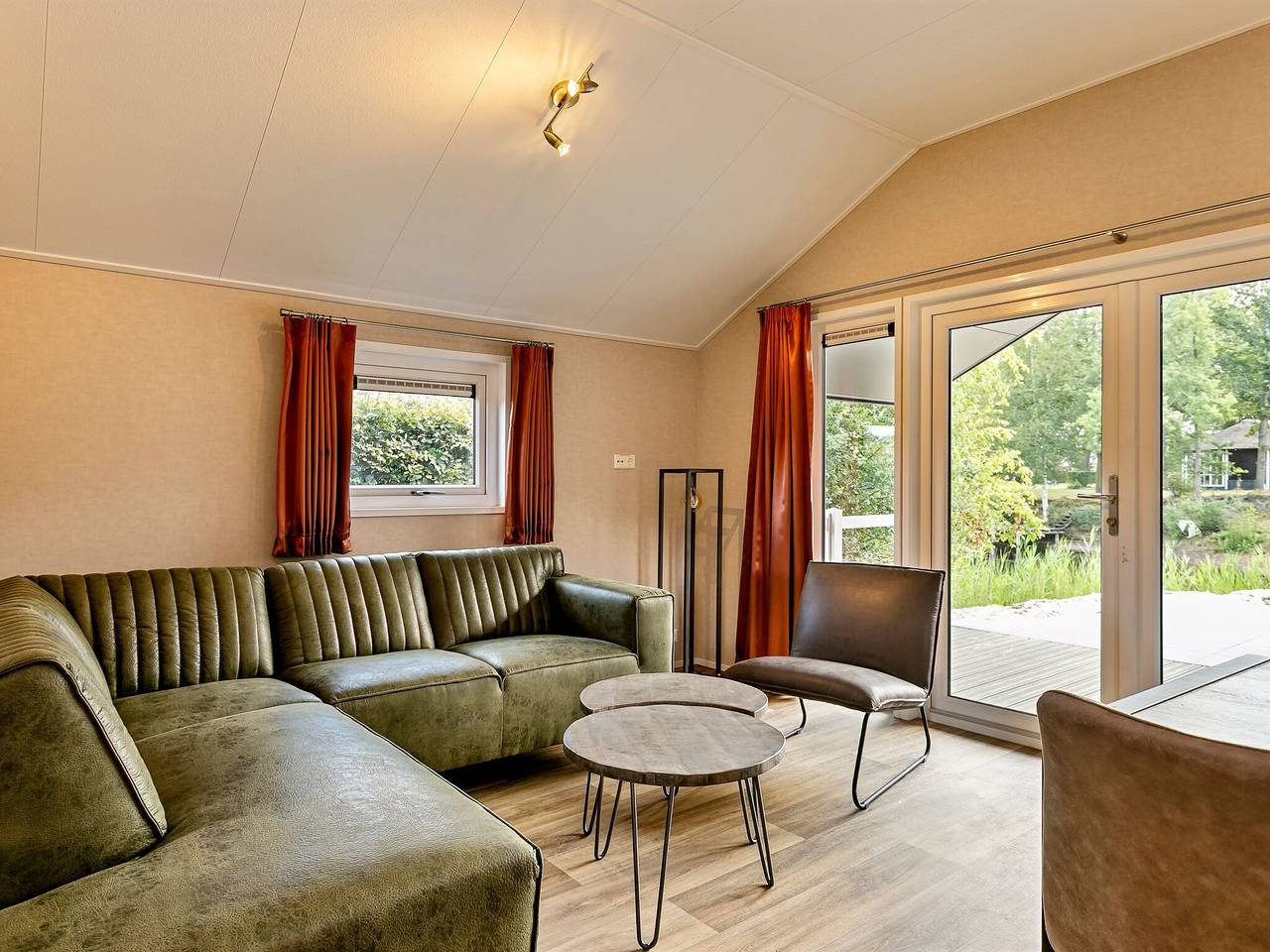 Premium Lodge nabij recreatiemeer in Twente